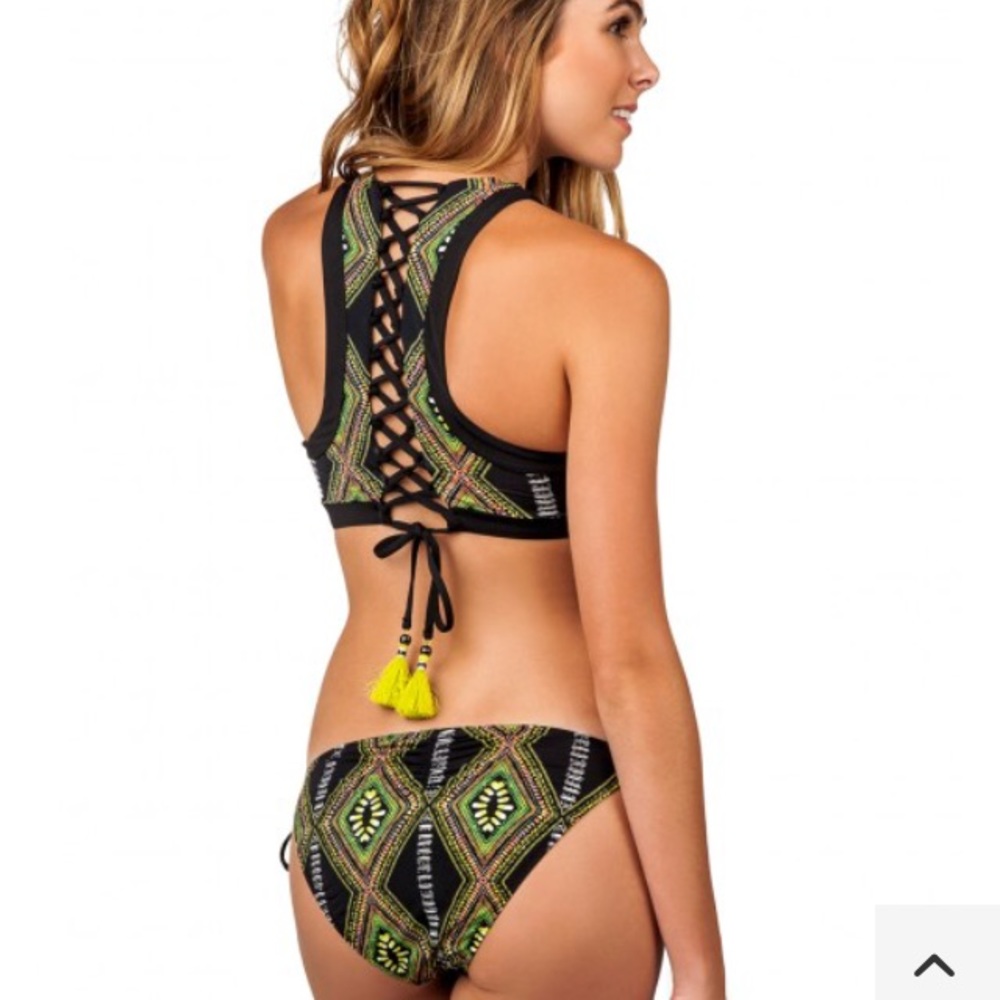 Radio Fiji Kolohi bikini size medium BNWT